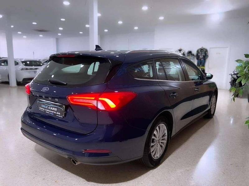 Usado Ford Focus Titanium 120 CV (88 kW) 2020 Azul Familiar