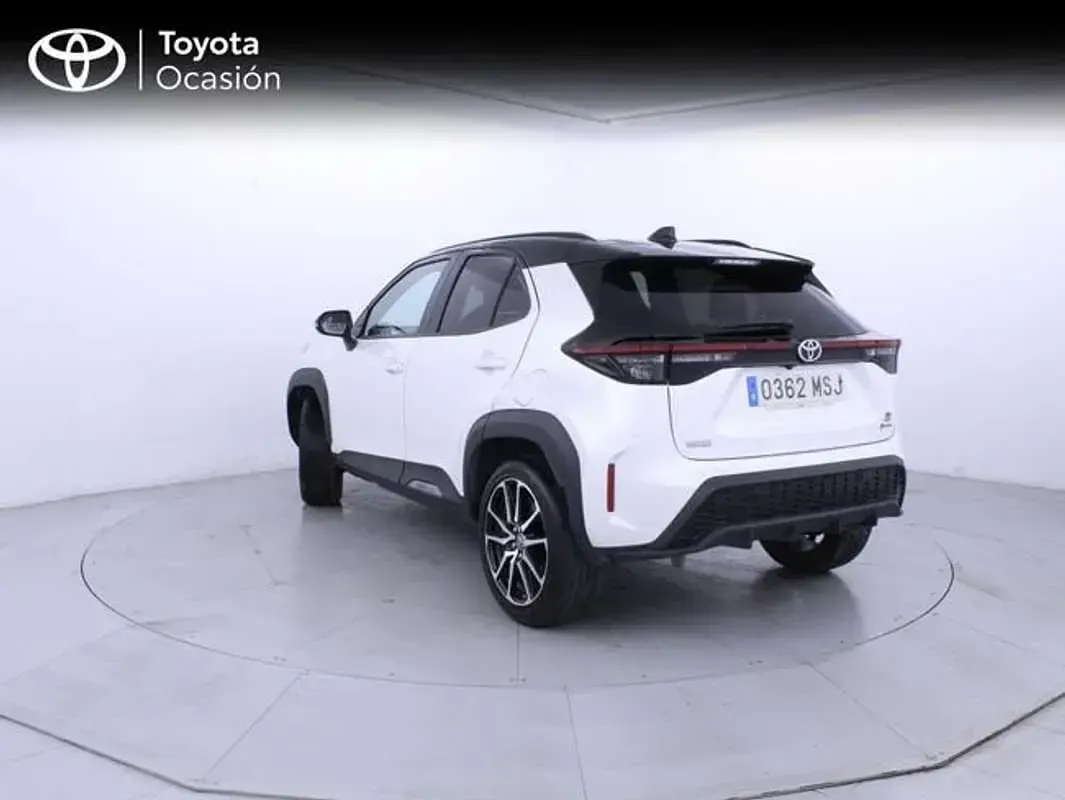 Używany Toyota Yaris Cross Sport 132 KM (97 kW) 2024 Biały SUV