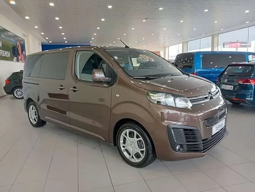 Usado Citroën e-Spacetourer Feel 100 kW (136 CV) 2021 Marrón Van