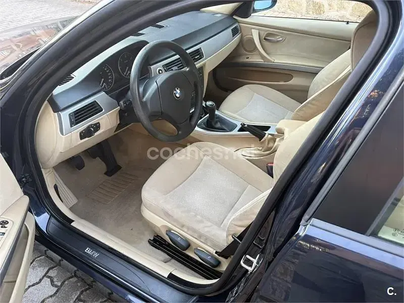 Usado BMW 318 122 CV (89 kW) 2007 Azul Berlina