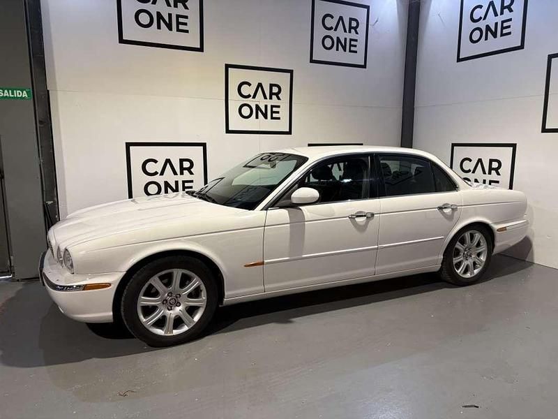 Usado Jaguar XJ6 Executive 239 CV (175 kW) 2006 Blanco Berlina