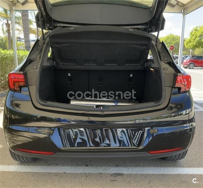 Usado Opel Astra Excellence 110 CV (80 kW) 2016 Negro Berlina