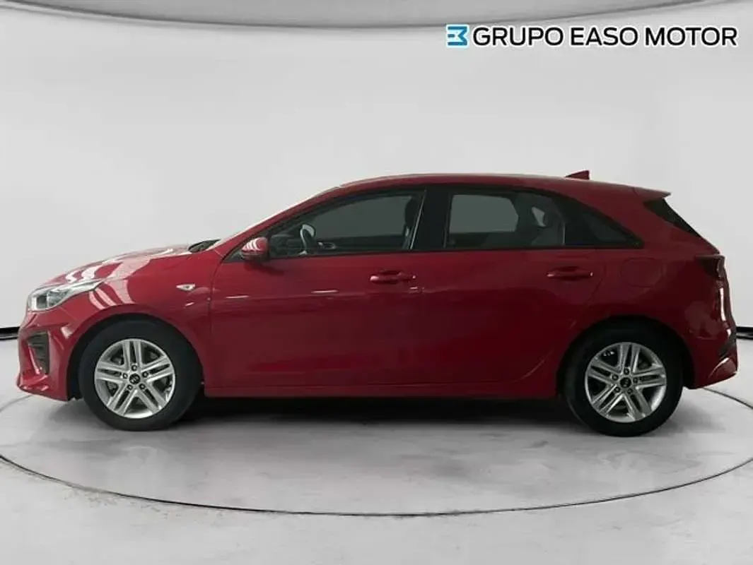 Usado Kia Ceed 101 CV (74 kW) 2021 Rojo Utilitario
