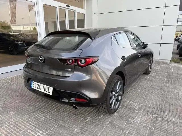 Usado Mazda 3 Center-Line 140 CV (102 kW) 2025 Sedán Berlina