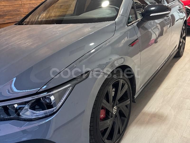 Usado VW Golf VIII GTI Clubsport 301 CV (221 kW) 2024 Gris / plata Berlina