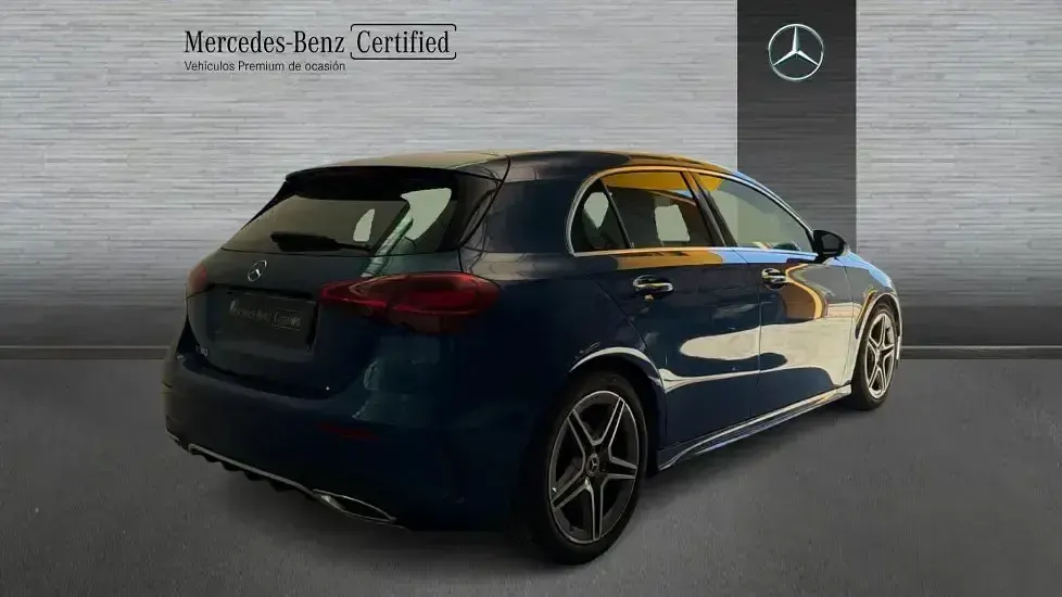 Usado Mercedes A180 136 CV (100 kW) 2025 Azul