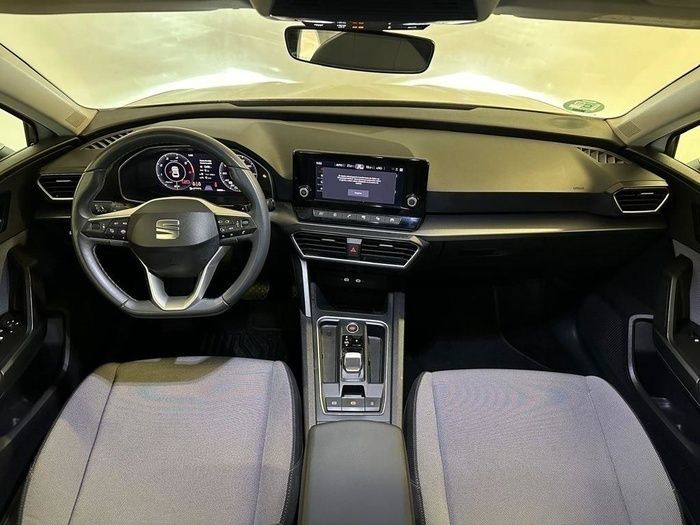 Usado Seat Leon Style 150 CV (110 kW) 2024 Blanco