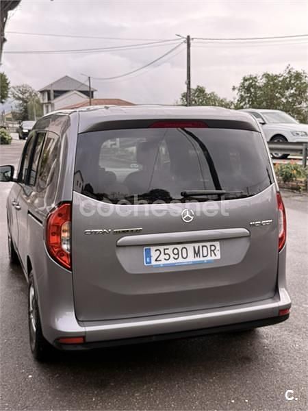 Gris / plata Usado 2023 Mercedes Citan 110 Familiar | 25.900 € (Caro) - Imagen 1/4