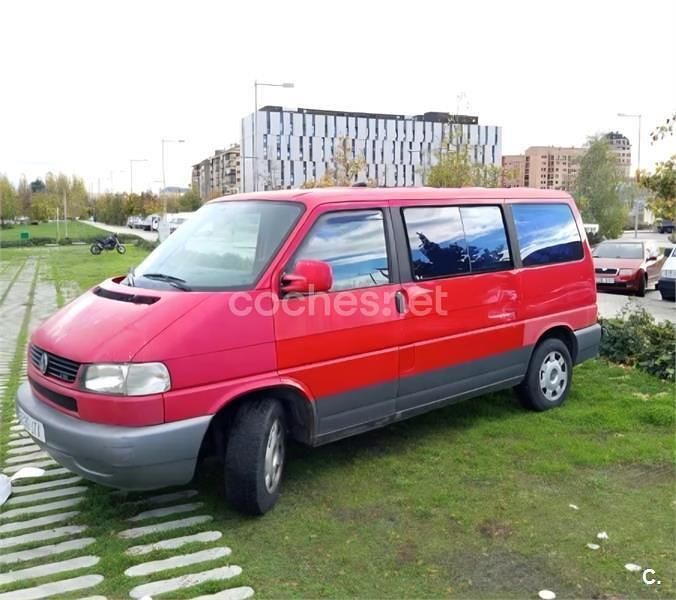 Usado VW Multivan Comfortline 130 CV (95 kW) 2003 Rojo Van