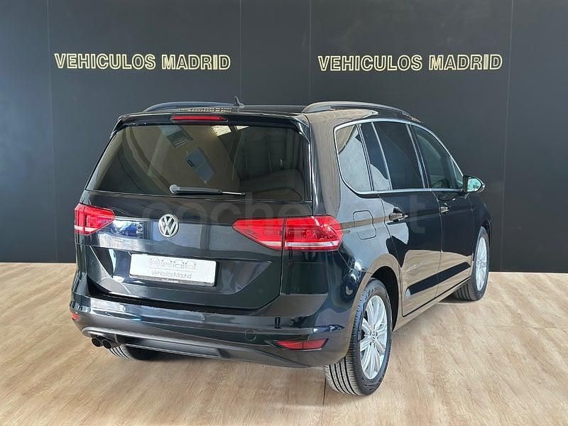 Usado VW Touran Sportline 150 CV (110 kW) 2018 Negro Monovolumen