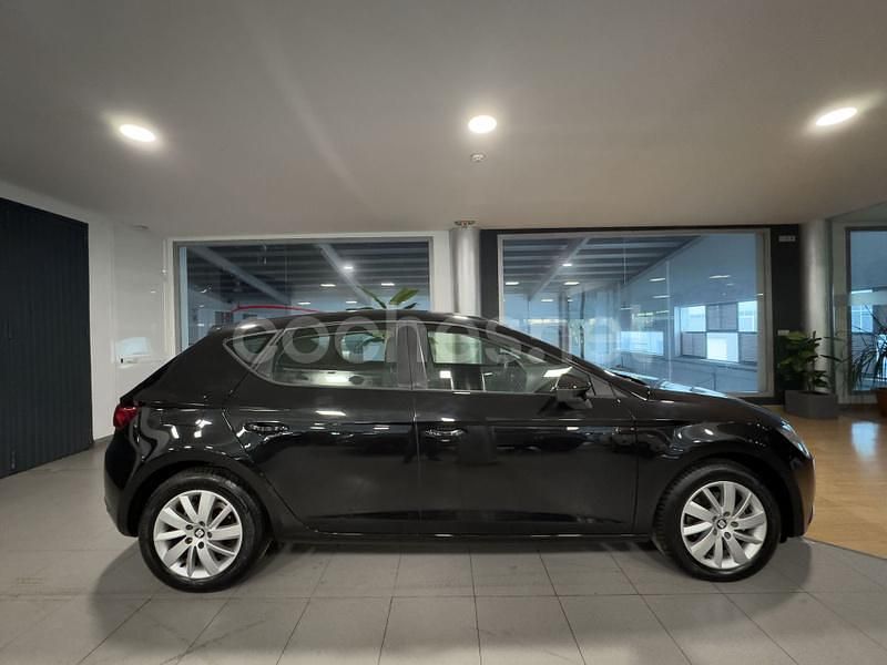 Usado Seat Leon Style 105 CV (77 kW) 2014 Negro Berlina