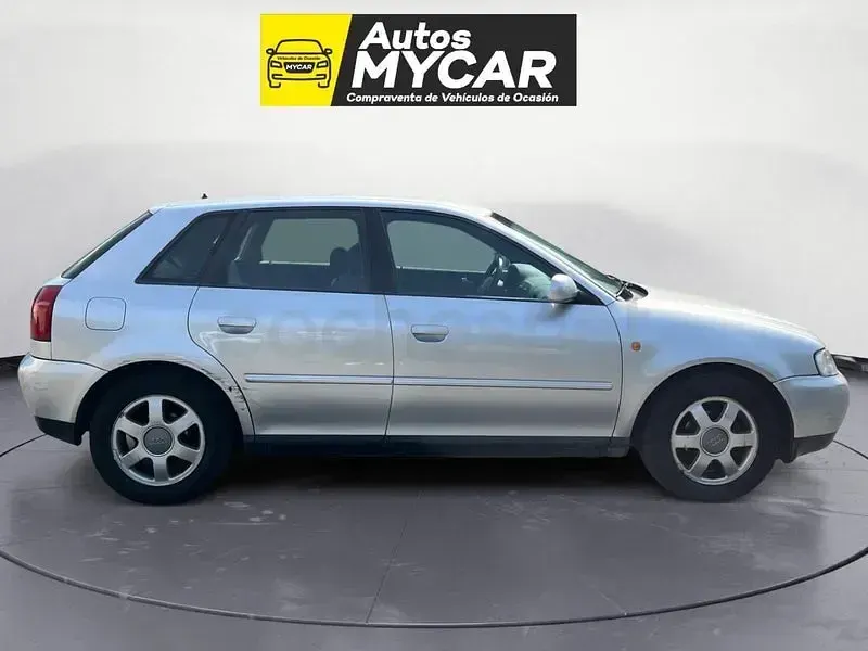 Usado Audi A3 Ambiente 101 CV (74 kW) 2000 Gris / plata Utilitario