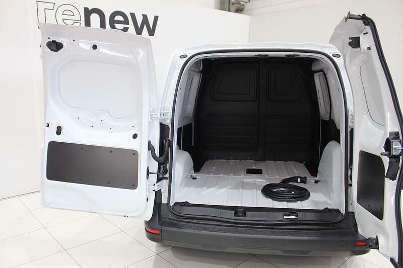 Usado Renault Kangoo 89 kW (122 CV) 2023 Blanco Monovolumen