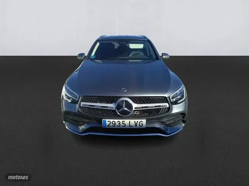 Usado Mercedes GLC300e 320 CV (235 kW) 2021 Gris SUV