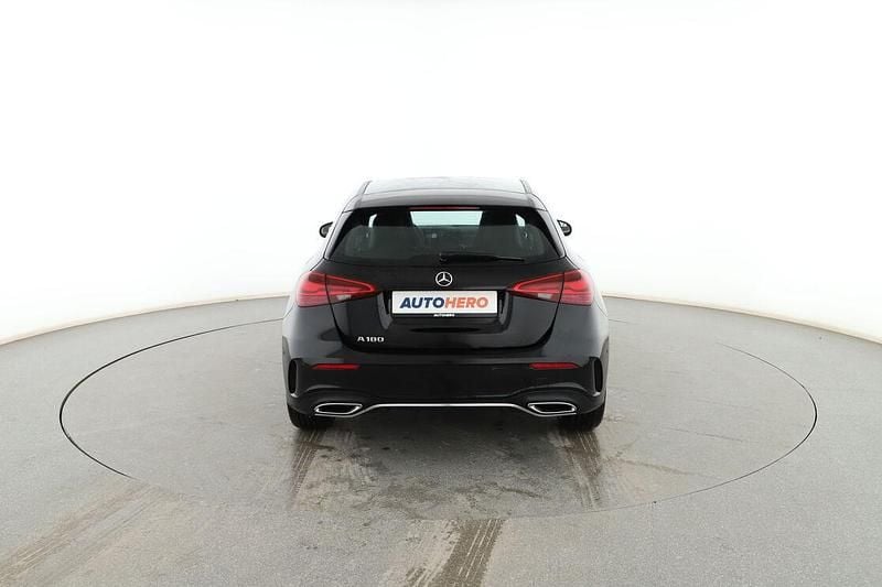 Usado Mercedes A180 AMG line 150 CV (110 kW) 2025 Negro Berlina