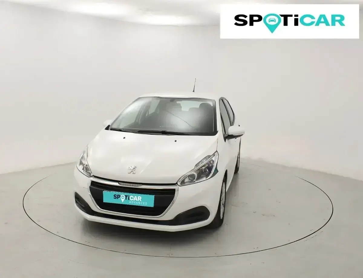 Usado Peugeot 208 Active 101 CV (74 kW) 2020 Blanco Utilitario