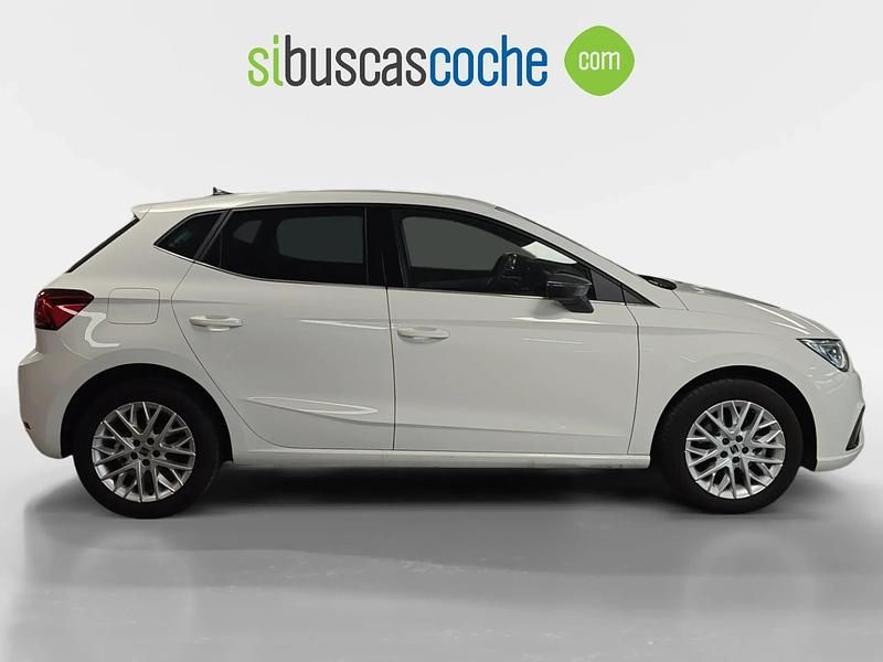 Usado Seat Ibiza 115 CV (84 kW) 2025 Blanco
