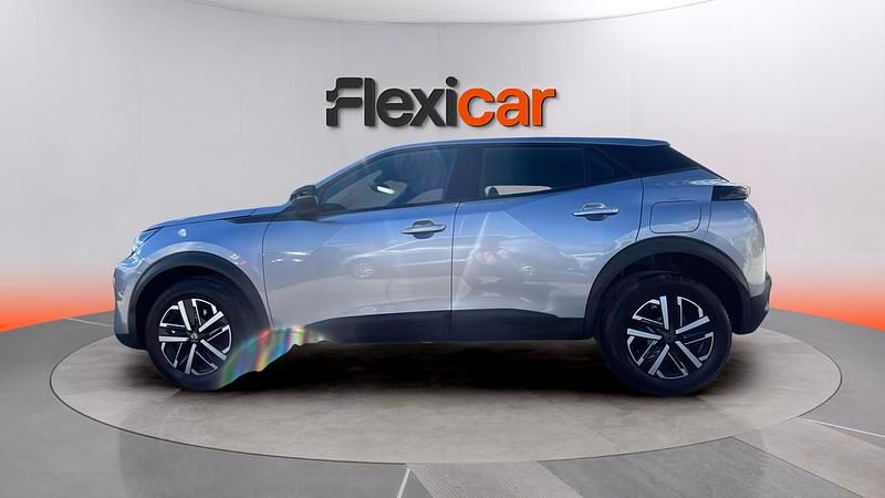 Usado Peugeot 2008 Active 102 CV (75 kW) 2023 Gris SUV