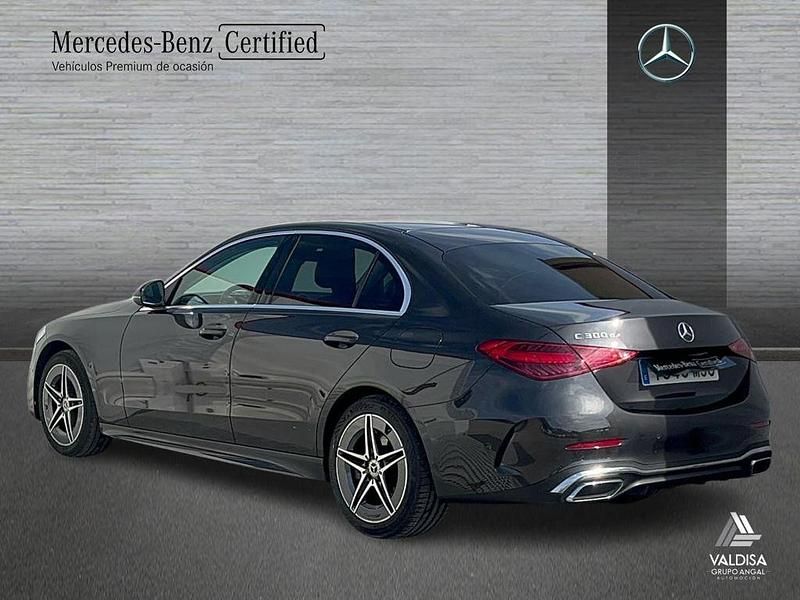 Usado Mercedes C300e AMG line 313 CV (230 kW) 2024 Gris Berlina