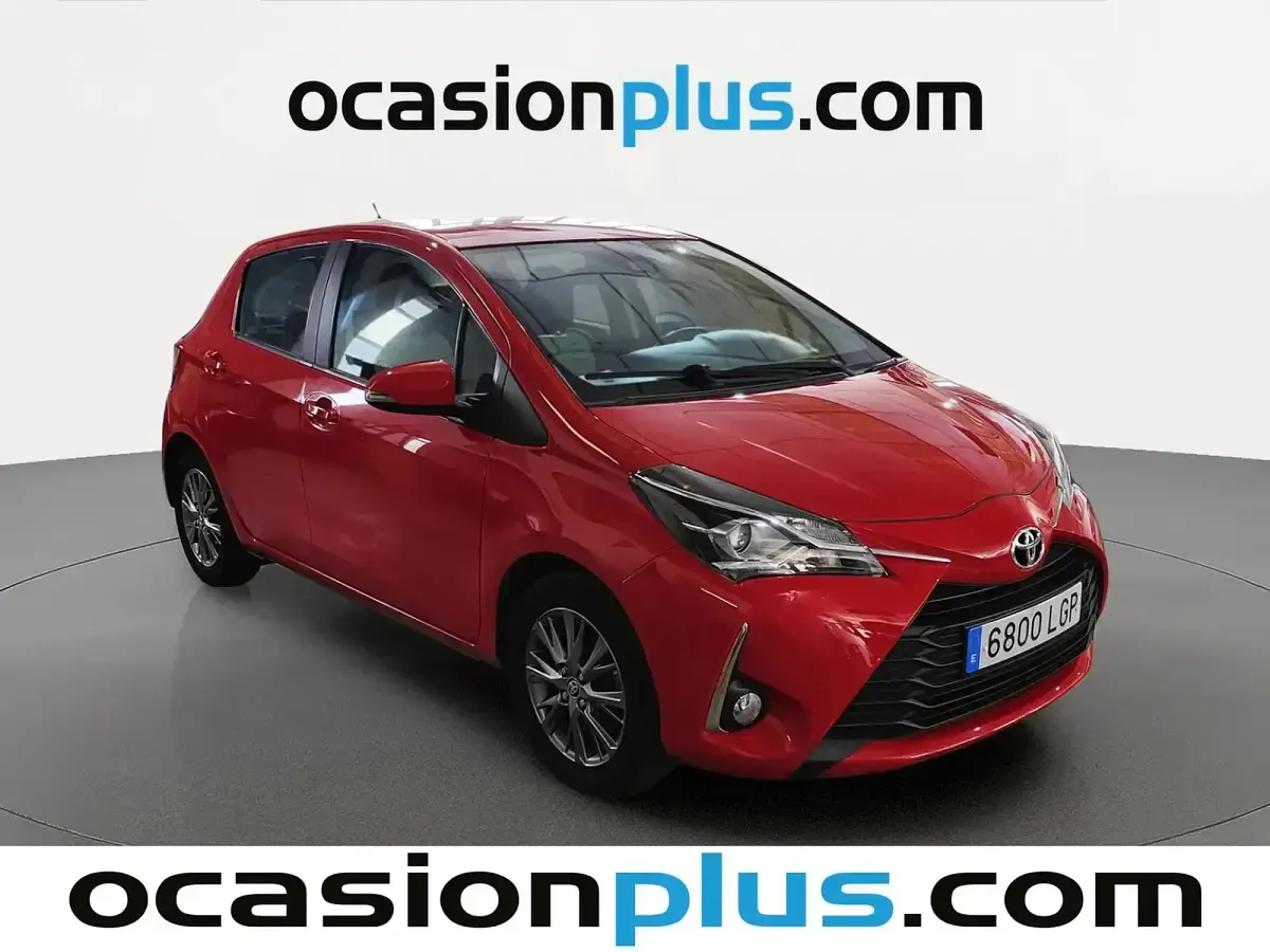 Usado Toyota Yaris Active 69 CV (50 kW) 2020 Rojo Berlina