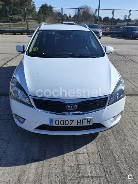 Usado Kia Ceed Active 128 CV (94 kW) 2011 Blanco Utilitario