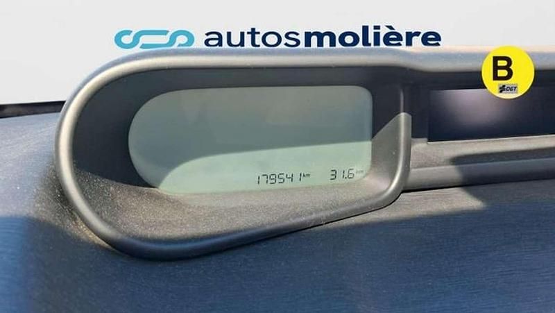 Usado Citroën C3 Attraction 92 CV (67 kW) 2014 Blanco Monovolumen