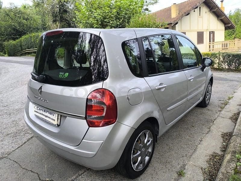 Usado Renault Grand Modus Evolution 90 CV (66 kW) 2012 Gris / plata Monovolumen