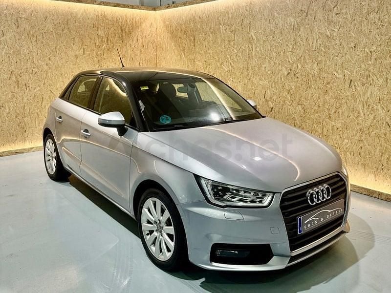 Gris / plata Usado 2016 Audi A1 Sportback Attraction Utilitario | 8690 € (Precio justo) - Imagen 1/4
