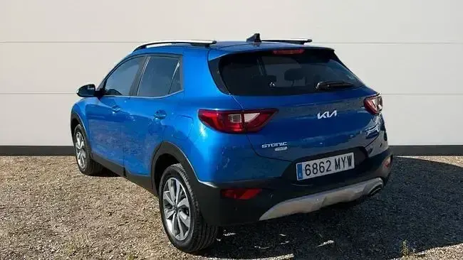 Usado Kia Stonic 100 CV (73 kW) 2025 Azul SUV
