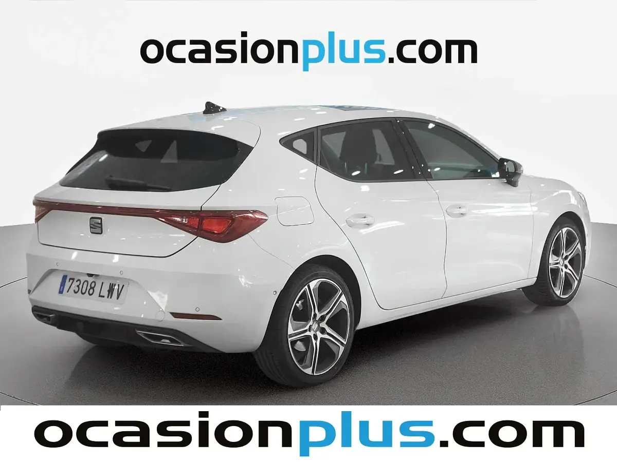 Usado Seat Leon FR 150 CV (110 kW) 2022 Blanco Utilitario