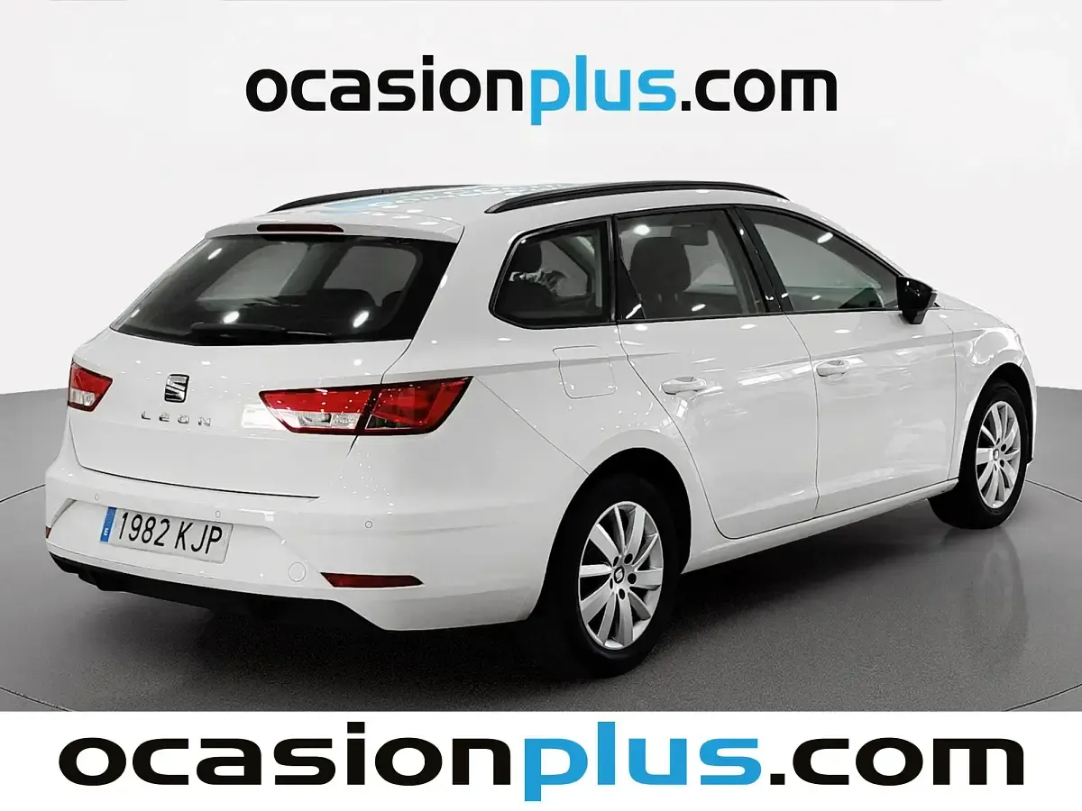 Usado Seat Leon Reference 110 CV (80 kW) 2018 Blanco Monovolumen