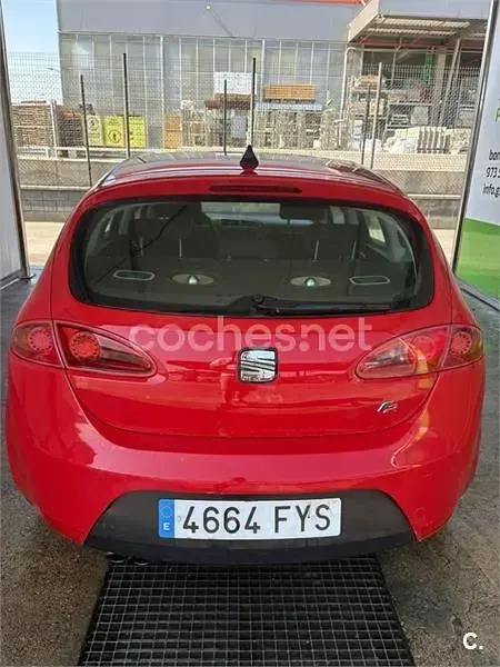 Usado Seat Leon FR 170 CV (125 kW) 2007 Rojo Utilitario