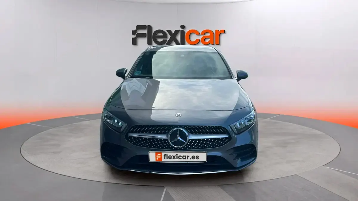 Usado Mercedes A180 136 CV (100 kW) 2021 Gris Berlina