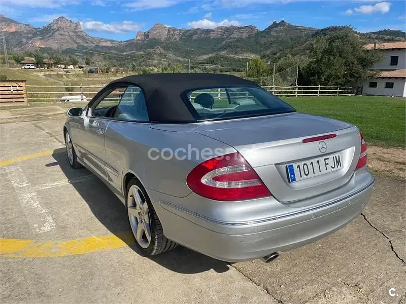 Usado Mercedes CLK320 Elegance 218 CV (160 kW) 2003 Gris / plata Descapotable