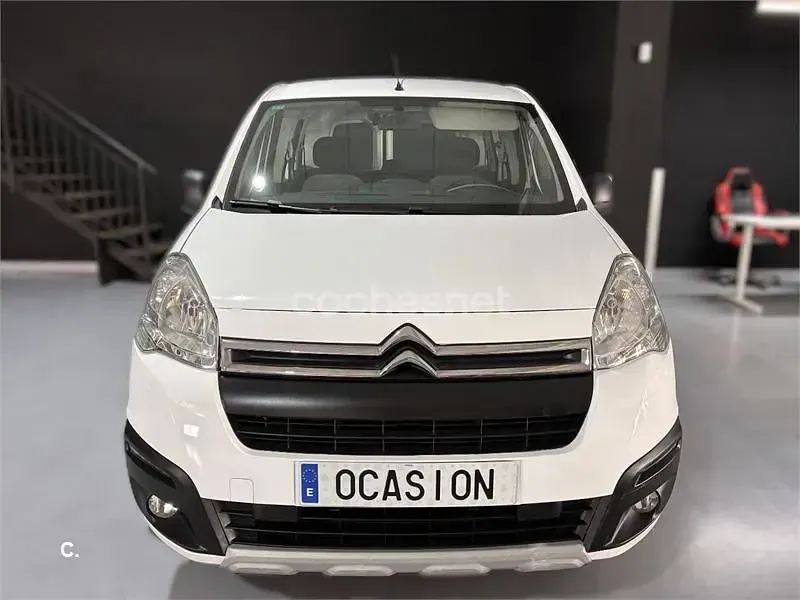Usado Citroën Berlingo Live 75 CV (55 kW) 2017 Blanco Monovolumen