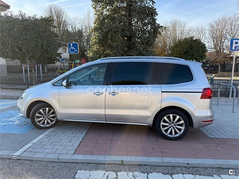 Usado VW Sharan Advance 170 CV (125 kW) 2013 Gris / plata Monovolumen