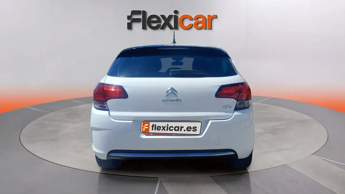 Usado Citroën C4 99 CV (72 kW) 2017 Blanco Familiar