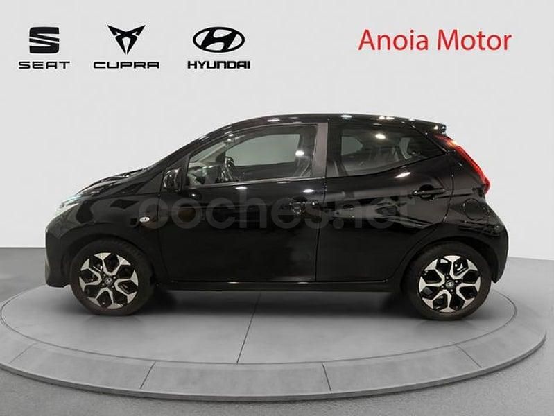 Usado Toyota Aygo X-play 72 CV (52 kW) 2020 Negro Utilitario