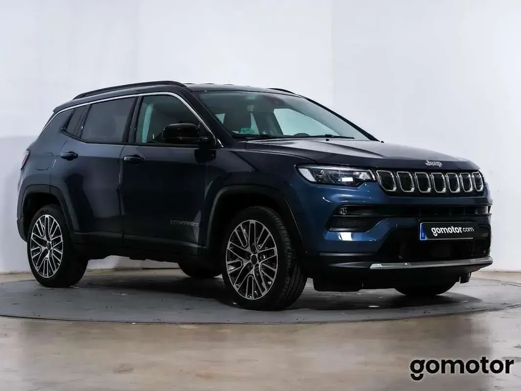 Begagnad Jeep Compass Limited 131 HK (96 kW) 2022 Blå SUV