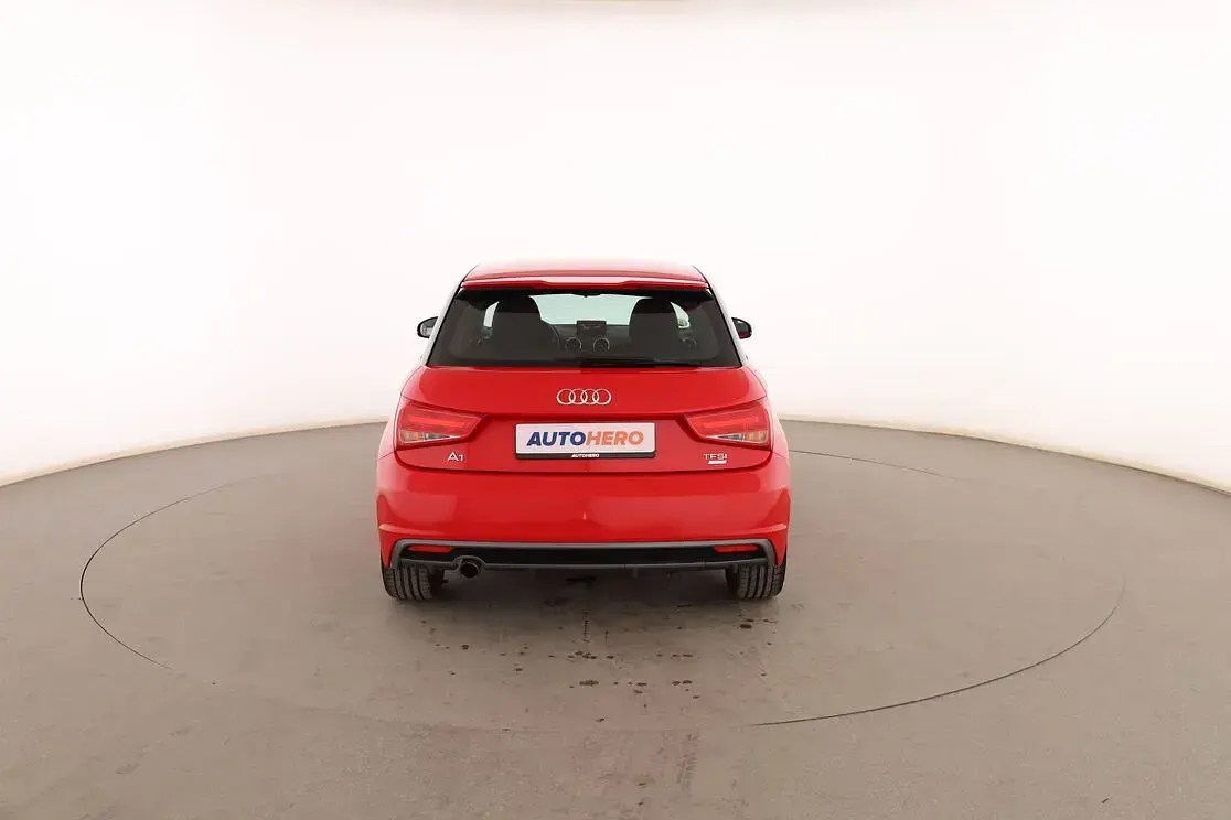 Usado Audi A1 95 CV (69 kW) 2017 Rojo Utilitario
