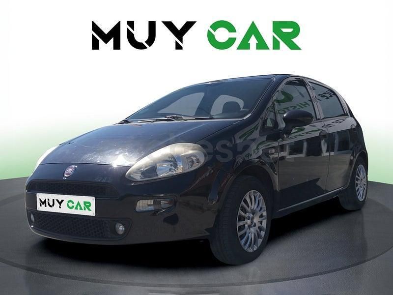 Usado Fiat Punto Easy 69 CV (50 kW) 2016 Negro Utilitario