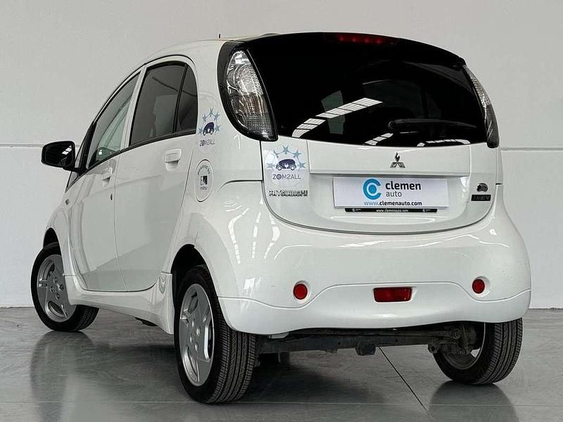 Usado Mitsubishi i-MiEV 49 kW (67 CV) 2013 Blanco Utilitario