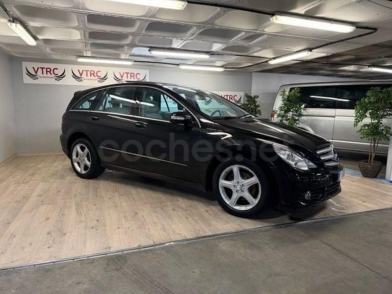 Usado Mercedes R320 224 CV (164 kW) 2007 Negro Monovolumen