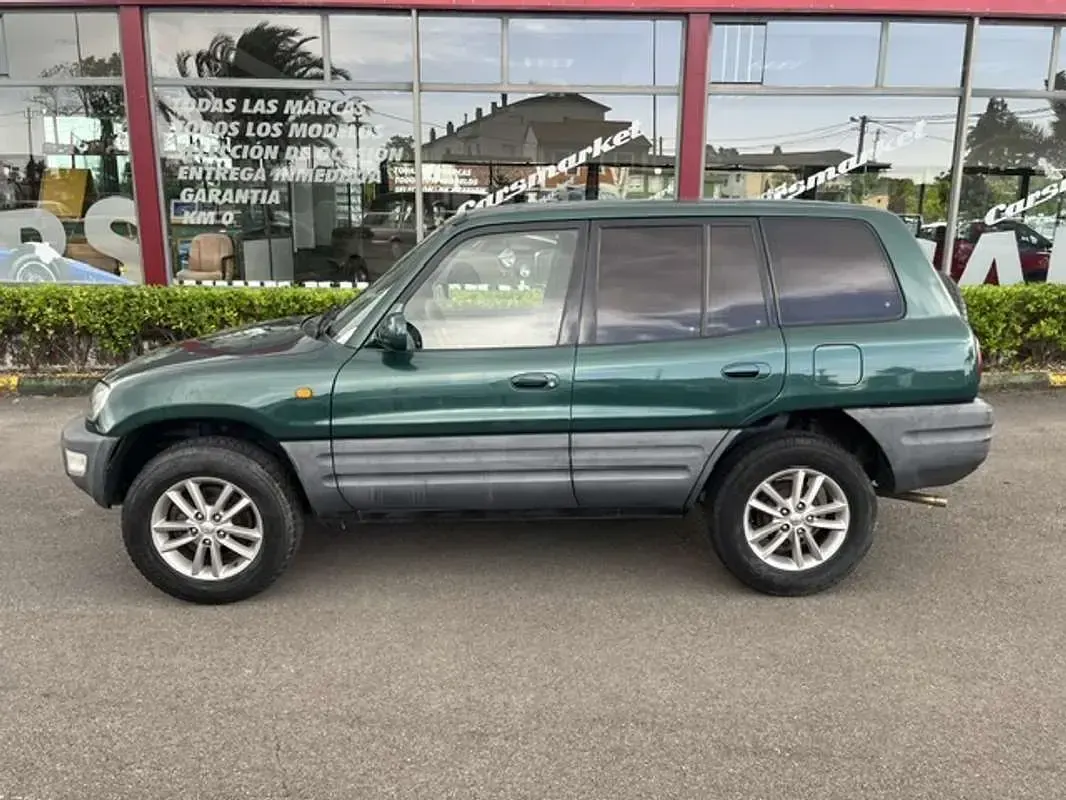 Usado Toyota RAV4 131 CV (96 kW) 1997 Verde SUV