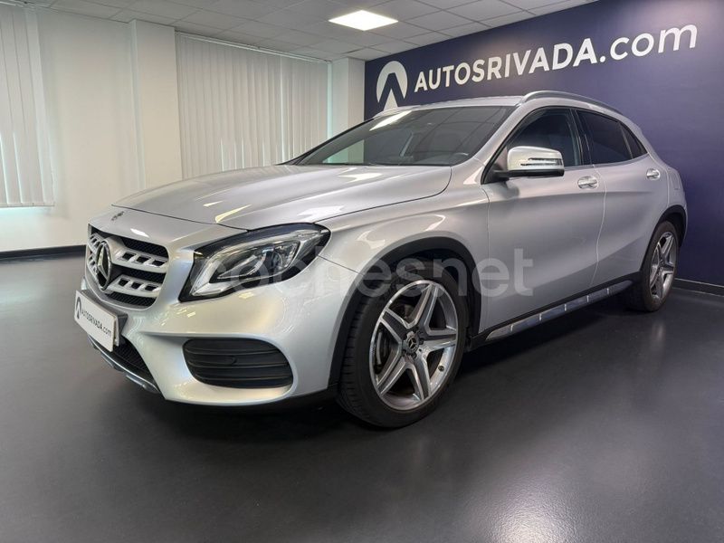 Gris / plata Usado 2018 Mercedes GLA200 SUV | 24.900 € (Caro) - Imagen 1/4