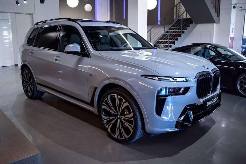 Usado BMW X7 M Sport 352 CV (258 kW) 2025 Gris SUV