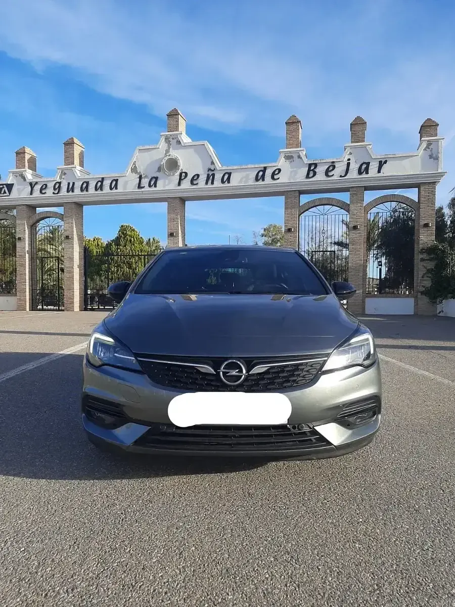 Usado Opel Astra S 105 CV (77 kW) 2020 Gris