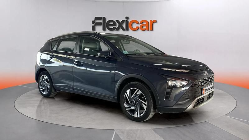 Usado Hyundai Bayon 84 CV (61 kW) 2023 Gris SUV