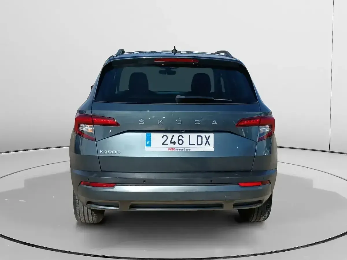 Usado Skoda Karoq Ambition 150 CV (110 kW) 2020 Gris SUV