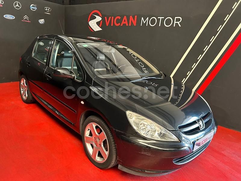 Usado Peugeot 307 136 CV (100 kW) 2004 Negro Berlina
